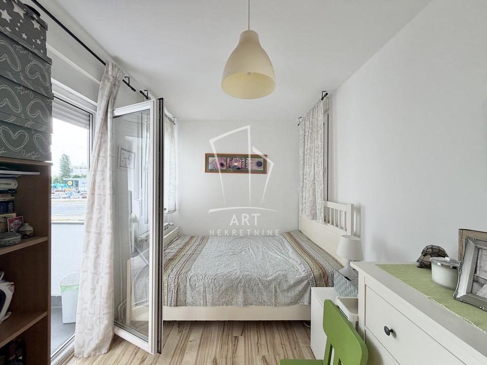 Stan na prodaju u Beogradu, Novi Beograd, dvoiposoban, 55m2, cena 219000 evra