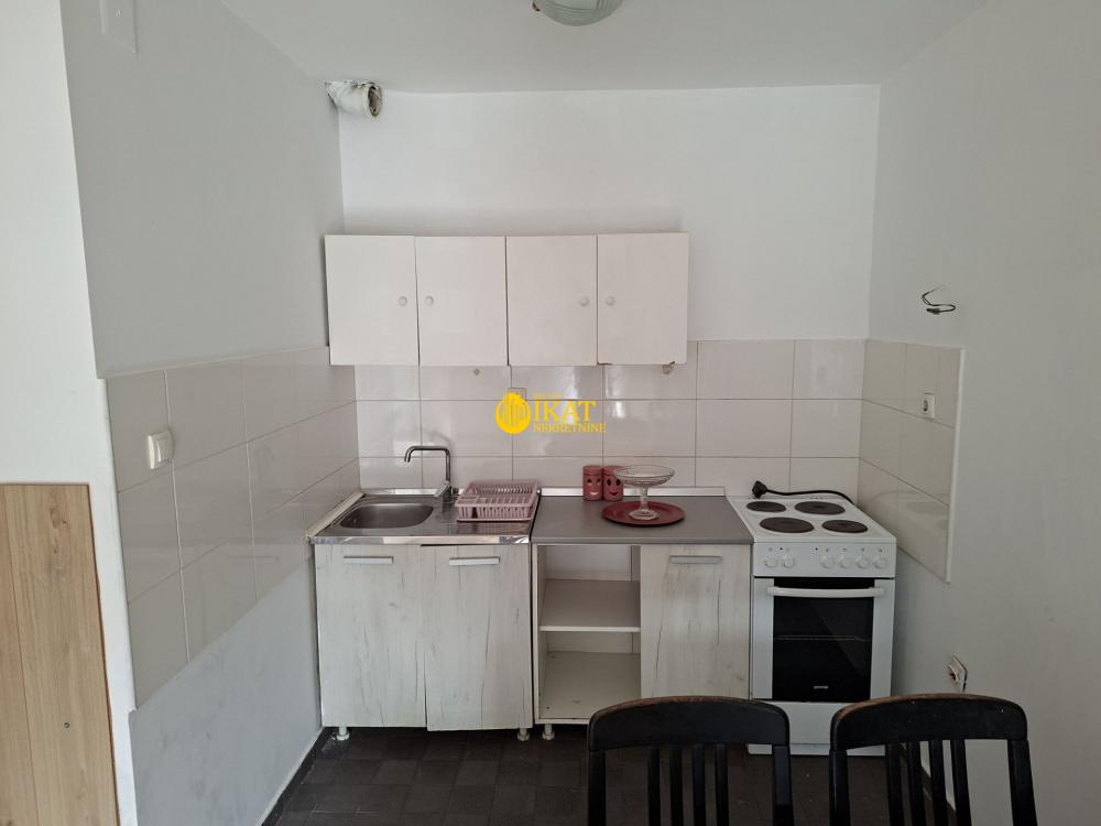 Stan na prodaju u Beogradu, Zvezdara, dvosoban, 42m2, cena 117000 evra
