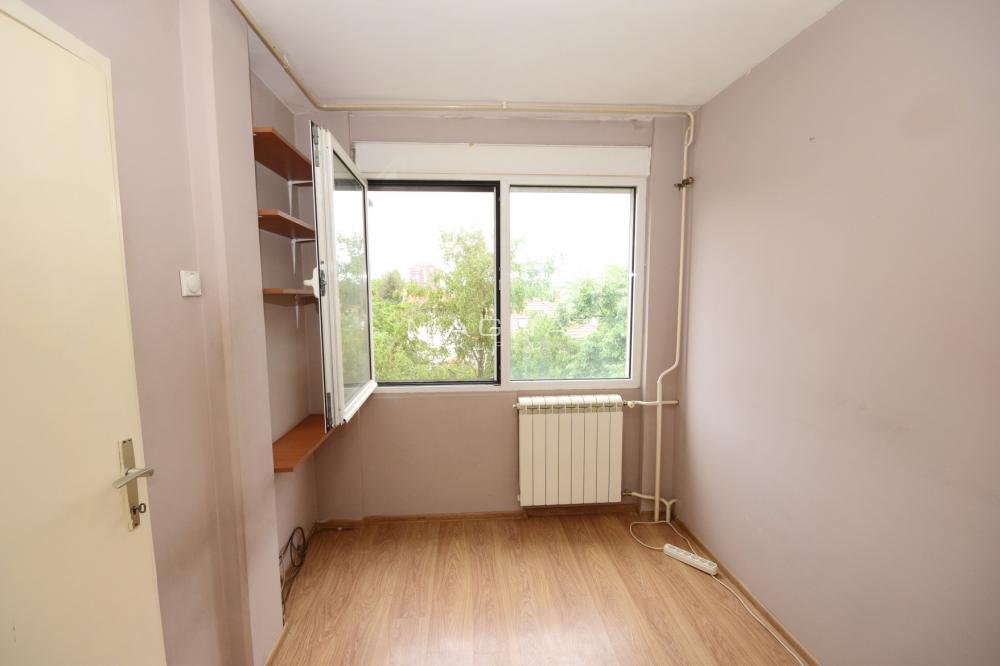 Stan na prodaju u Beogradu, Rakovica, jednoiposoban, 44m2, cena 122000 evra