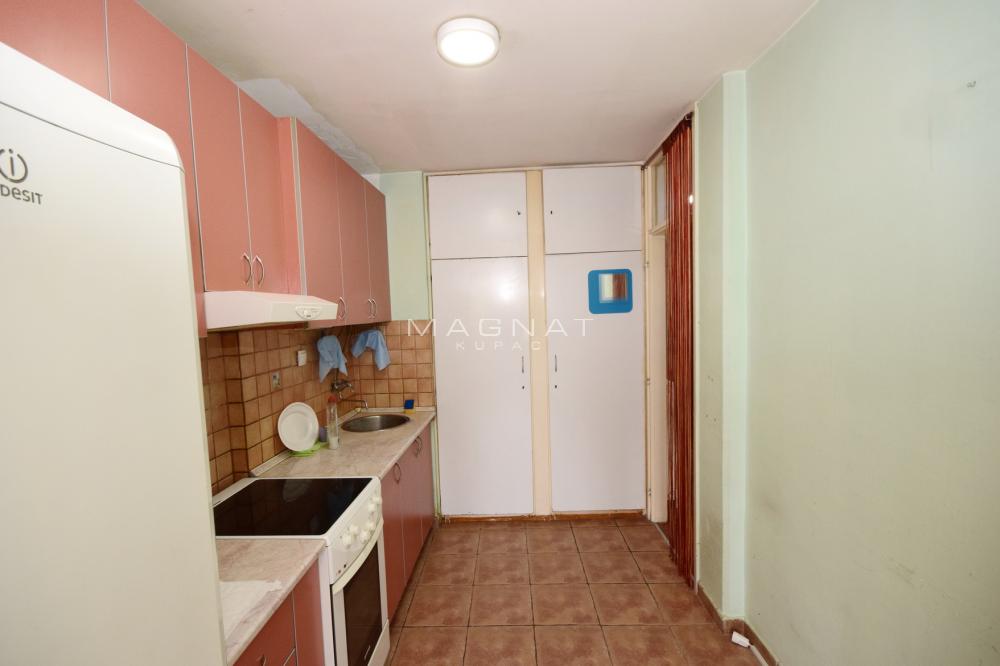 Stan na prodaju u Beogradu, Rakovica, jednoiposoban, 44m2, cena 122000 evra