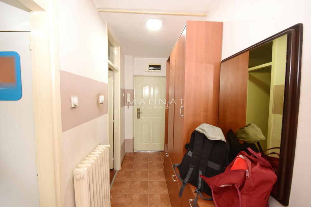 Stan na prodaju u Beogradu, Rakovica, jednoiposoban, 44m2, cena 122000 evra