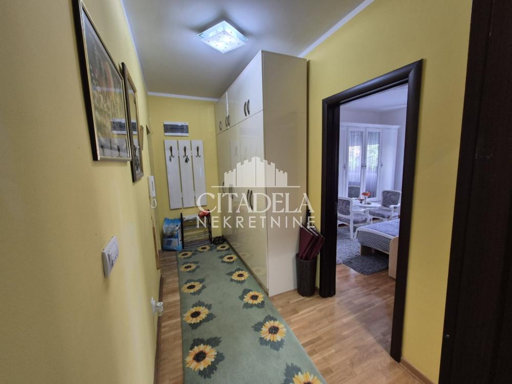 Stan na prodaju u Beogradu, Voždovac, jednoiposoban, 45m2, cena 150000 evra