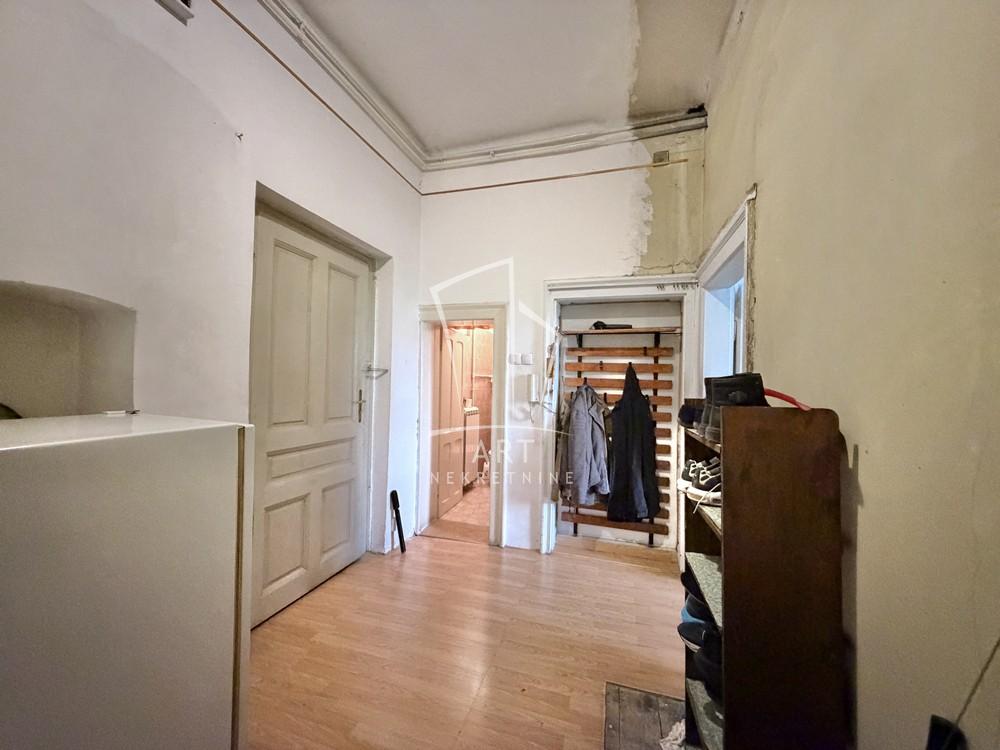 Stan na prodaju u Beogradu, Vračar, troiposoban, 101m2, cena 360000 evra