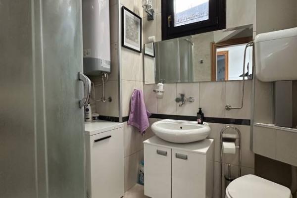 Stan na prodaju u Beogradu, Vračar (Hram), trosoban, 93m2, cena 345000 evra
