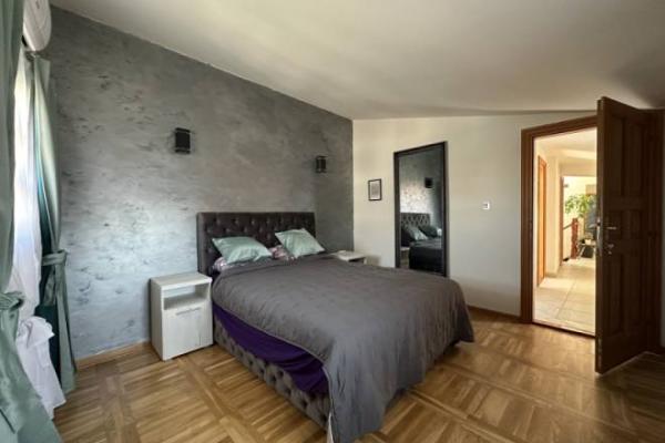 Stan na prodaju u Beogradu, Vračar (Hram), trosoban, 93m2, cena 345000 evra
