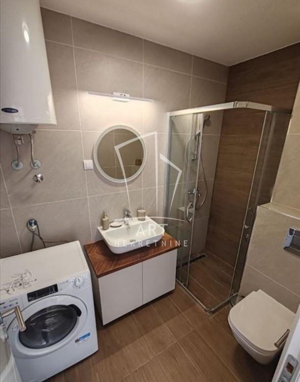 Stan na prodaju u Beogradu, Višnjička banja, dvosoban, 46m2, cena 160000 evra