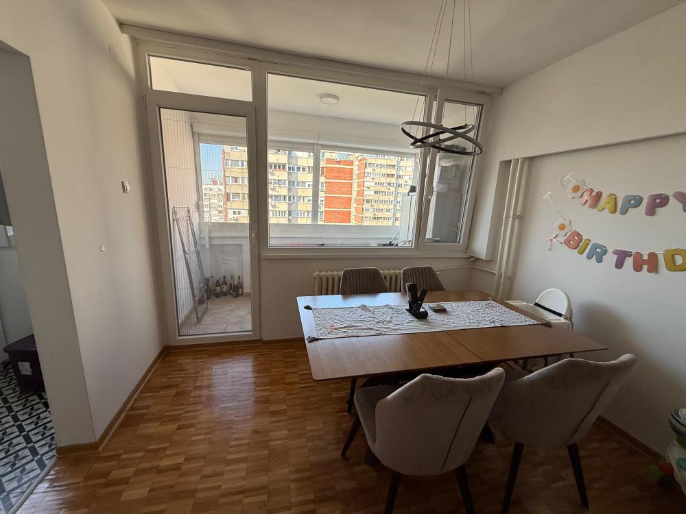 Stan na prodaju u Beogradu, Novi Beograd blok 70 (Kineski TC), jednoiposoban, 48m2, cena 198000 evra