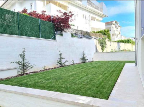 Stan na prodaju u Beogradu, Dedinje, 180m2, cena 900000 evra