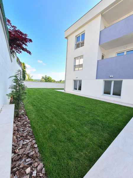 Stan na prodaju u Beogradu, Dedinje, 180m2, cena 900000 evra