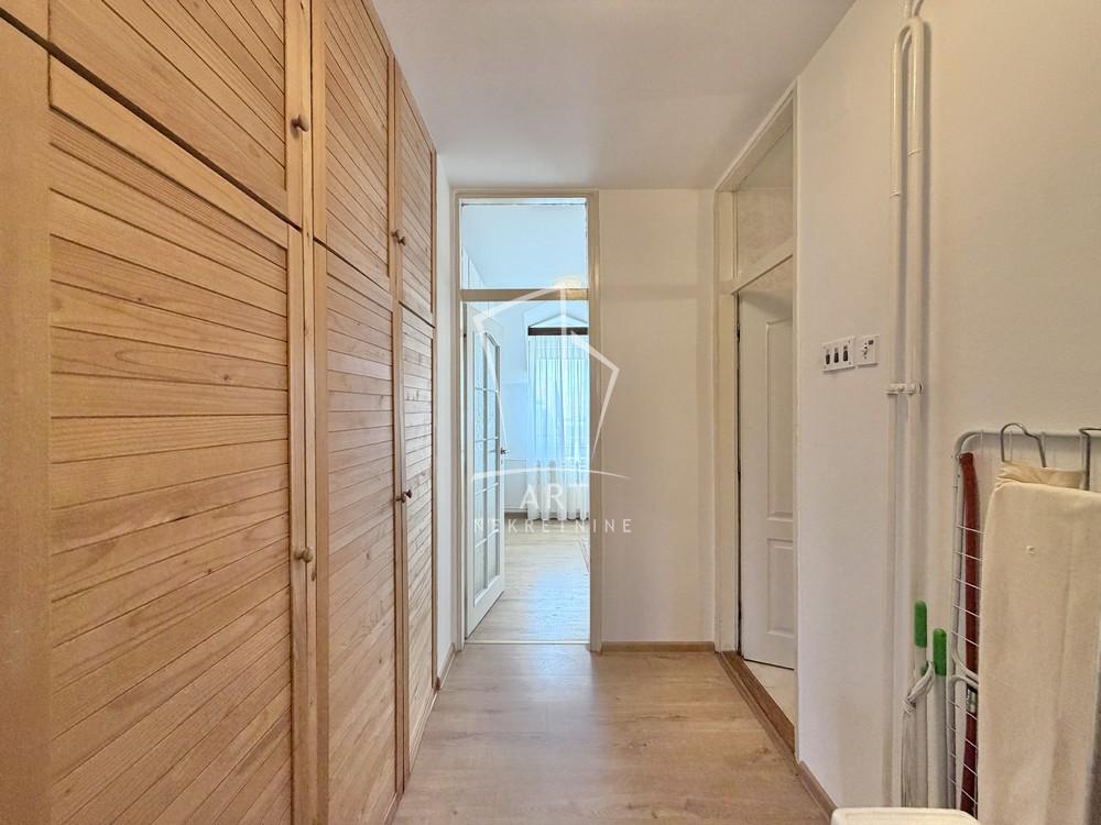 Stan na prodaju u Beogradu, Mirijevo, 130m2, cena 360000 evra