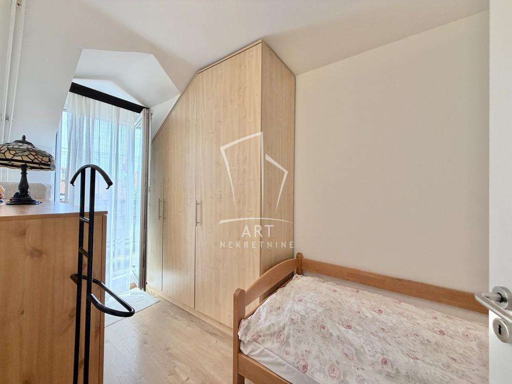 Stan na prodaju u Beogradu, Mirijevo, 130m2, cena 360000 evra