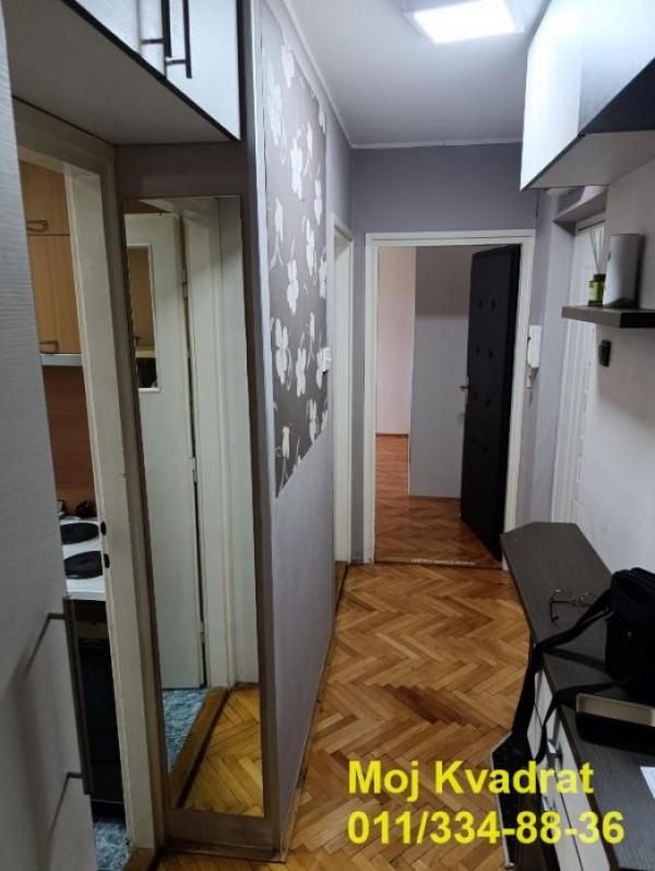 Stan na prodaju u Beogradu, Kanarevo brdo, dvoiposoban, 56m2, cena 155000 evra