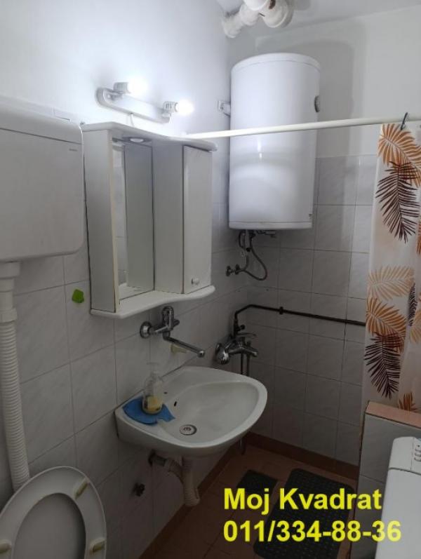 Stan na prodaju u Beogradu, Kanarevo brdo, dvoiposoban, 56m2, cena 155000 evra