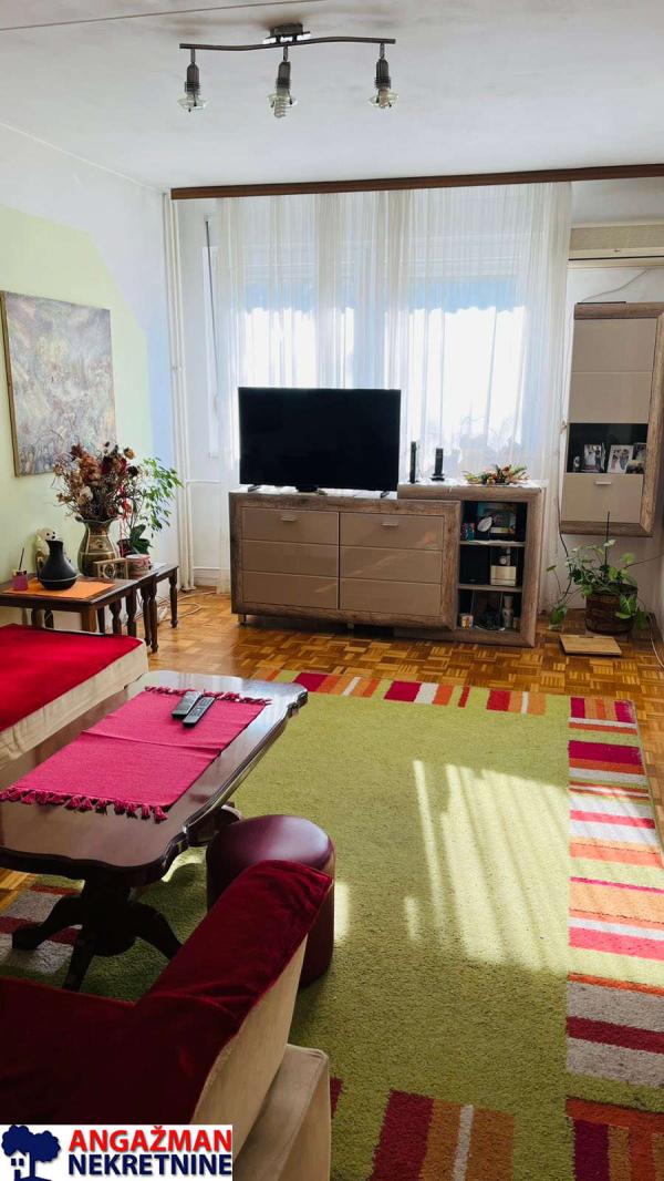 Stan na prodaju u Beogradu, Medaković 3, trosoban, 78m2, cena 237000 evra