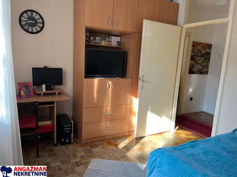 Stan na prodaju u Beogradu, Medaković 3, trosoban, 78m2, cena 237000 evra
