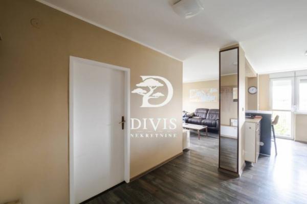 Stan na prodaju u Beogradu, Zemun, dvosoban, 58m2, cena 230000 evra