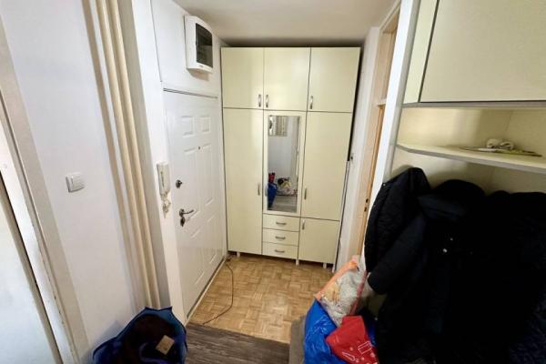 Stan na prodaju u Beogradu, Zemun, dvosoban, 50m2, cena 99000 evra