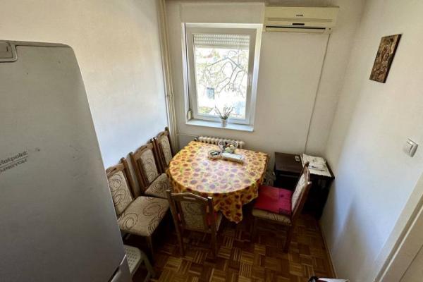 Stan na prodaju u Beogradu, Zemun, dvosoban, 50m2, cena 99000 evra