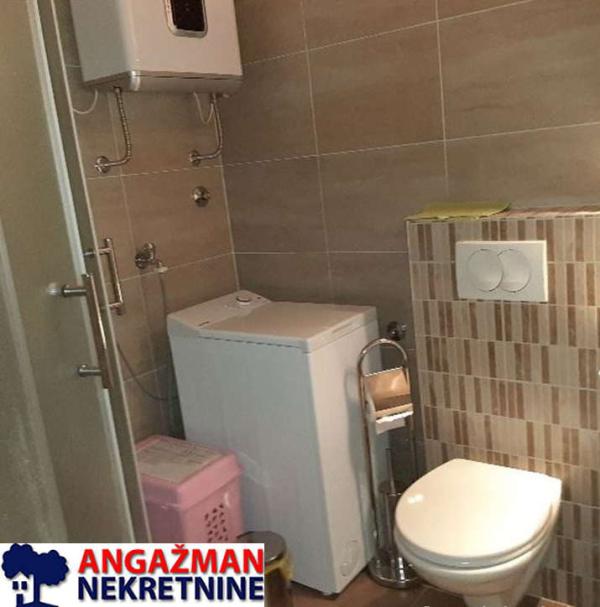 Stan na prodaju u Beogradu, Novi Beograd blok 30 (B92), dvosoban, 63m2, cena 245000 evra