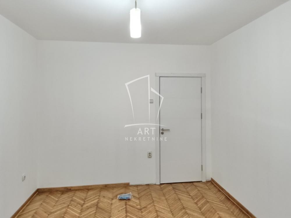 Stan na prodaju u Beogradu, Crveni Krst, dvoiposoban, 66m2, cena 228000 evra