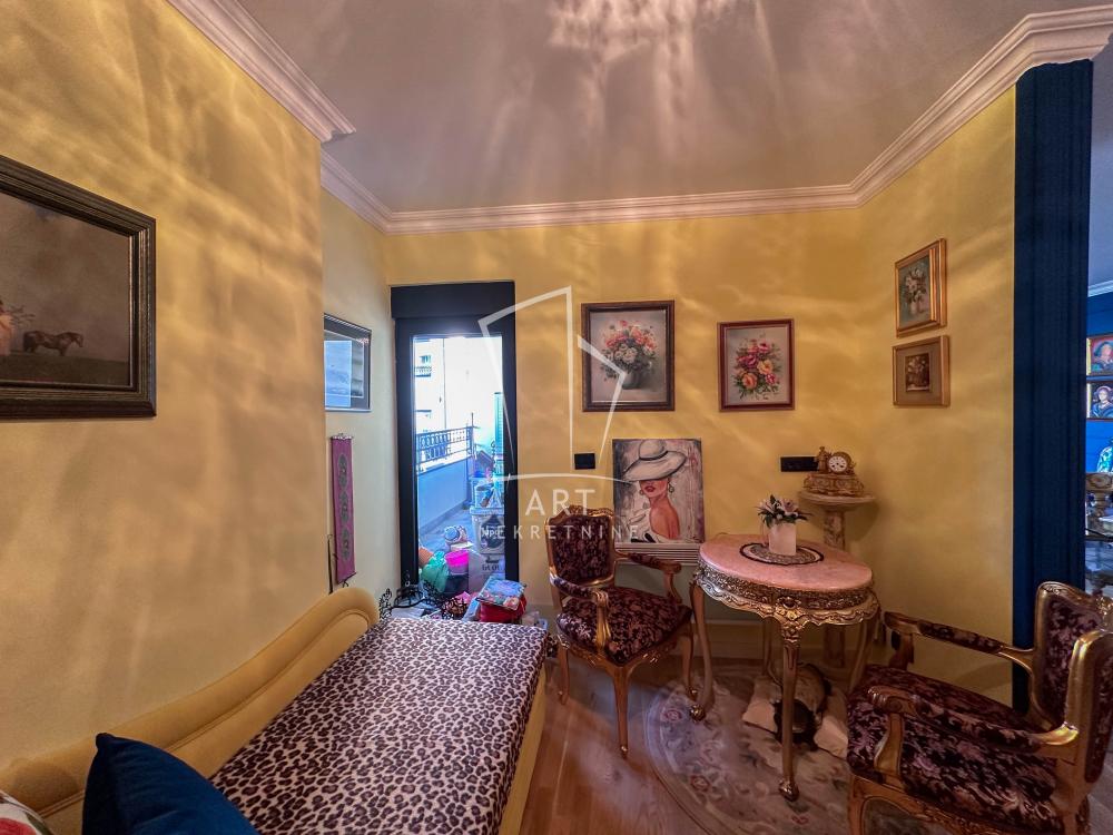 Stan na prodaju u Beogradu, Crveni Krst, cetvorosoban, 97m2, cena 405000 evra