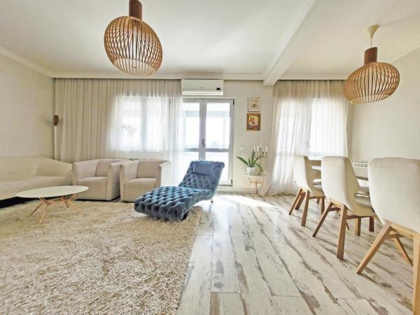Stan na prodaju u Beogradu, Trošarina, trosoban, 90m2, cena 327000 evra