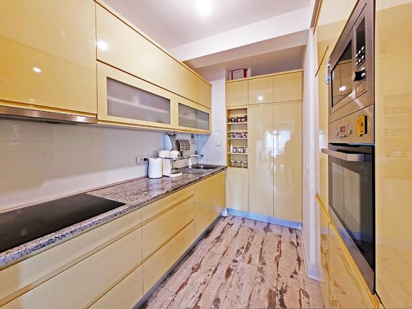 Stan na prodaju u Beogradu, Trošarina, trosoban, 90m2, cena 327000 evra
