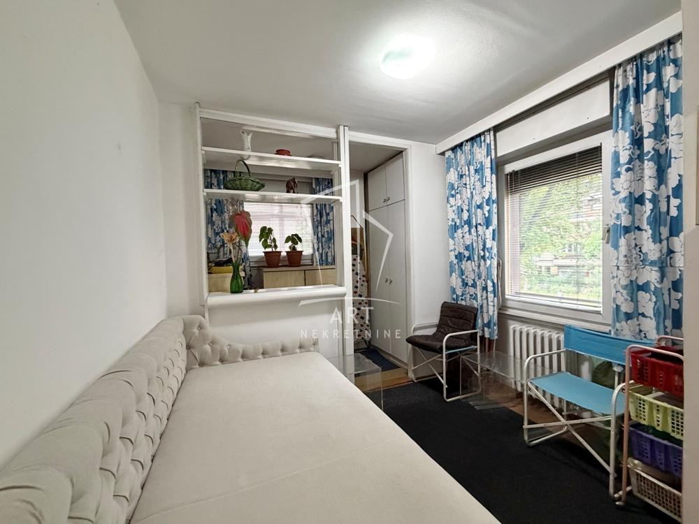 Stan na prodaju u Beogradu, Novi Beograd, troiposoban, 93m2, cena 335000 evra