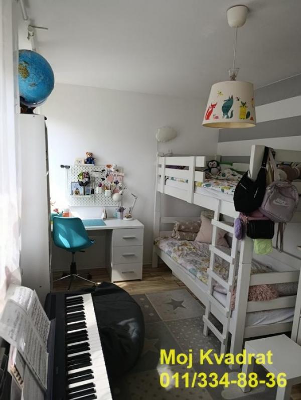 Stan na prodaju u Beogradu, Tošin bunar, dvoiposoban, 61m2, cena 219000 evra