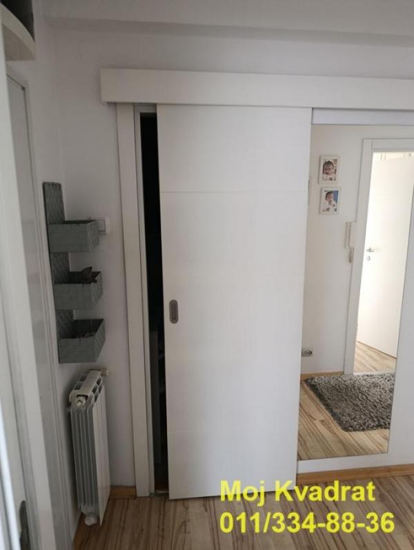 Stan na prodaju u Beogradu, Tošin bunar, dvoiposoban, 61m2, cena 219000 evra