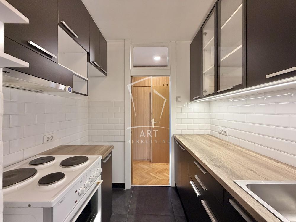 Stan na prodaju u Beogradu, Palilula, trosoban, 90m2, cena 355000 evra
