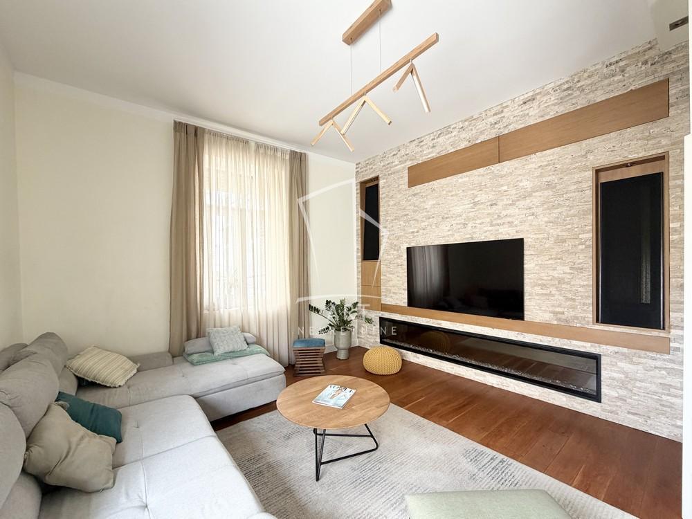 Stan na prodaju u Beogradu, Vračar, trosoban, 89m2, cena 375000 evra