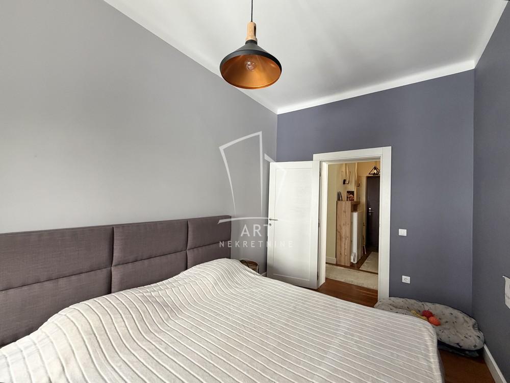 Stan na prodaju u Beogradu, Vračar, trosoban, 89m2, cena 375000 evra
