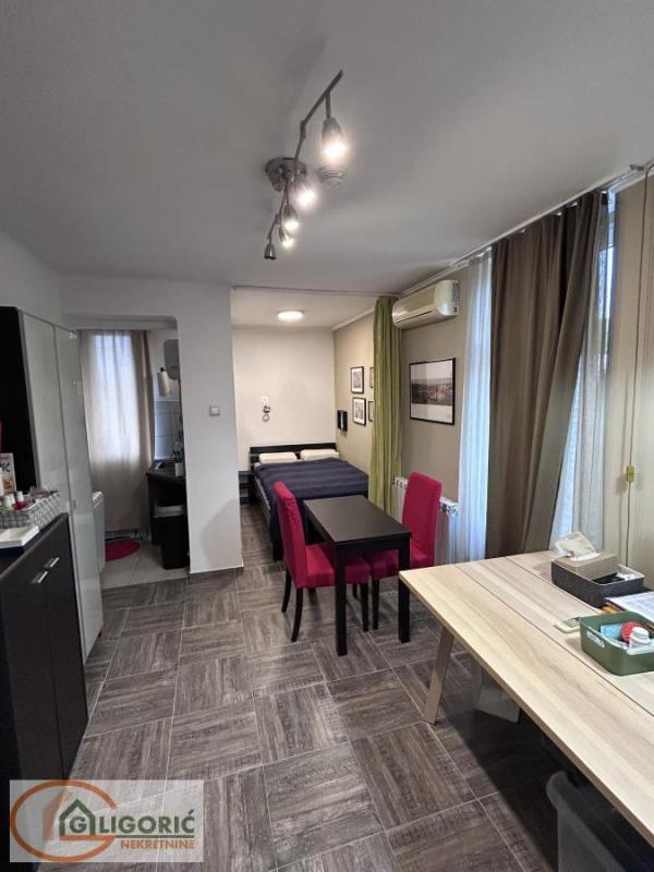 Stan na prodaju u Beogradu, Dorćol, jednosoban, 24m2, cena 169900 evra
