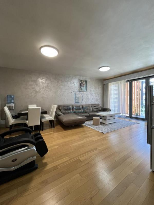 Stan na prodaju u Beogradu, Novi Beograd blok 65, trosoban, 100m2, cena 590000 evra