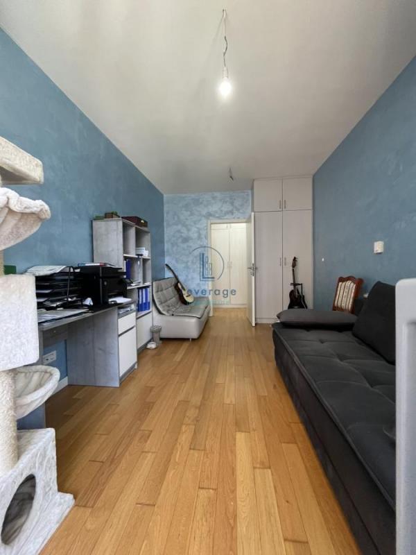 Stan na prodaju u Beogradu, Novi Beograd blok 65, trosoban, 100m2, cena 590000 evra