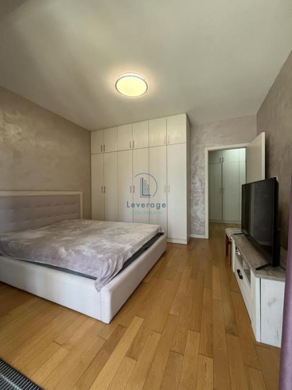 Stan na prodaju u Beogradu, Novi Beograd blok 65, trosoban, 100m2, cena 590000 evra