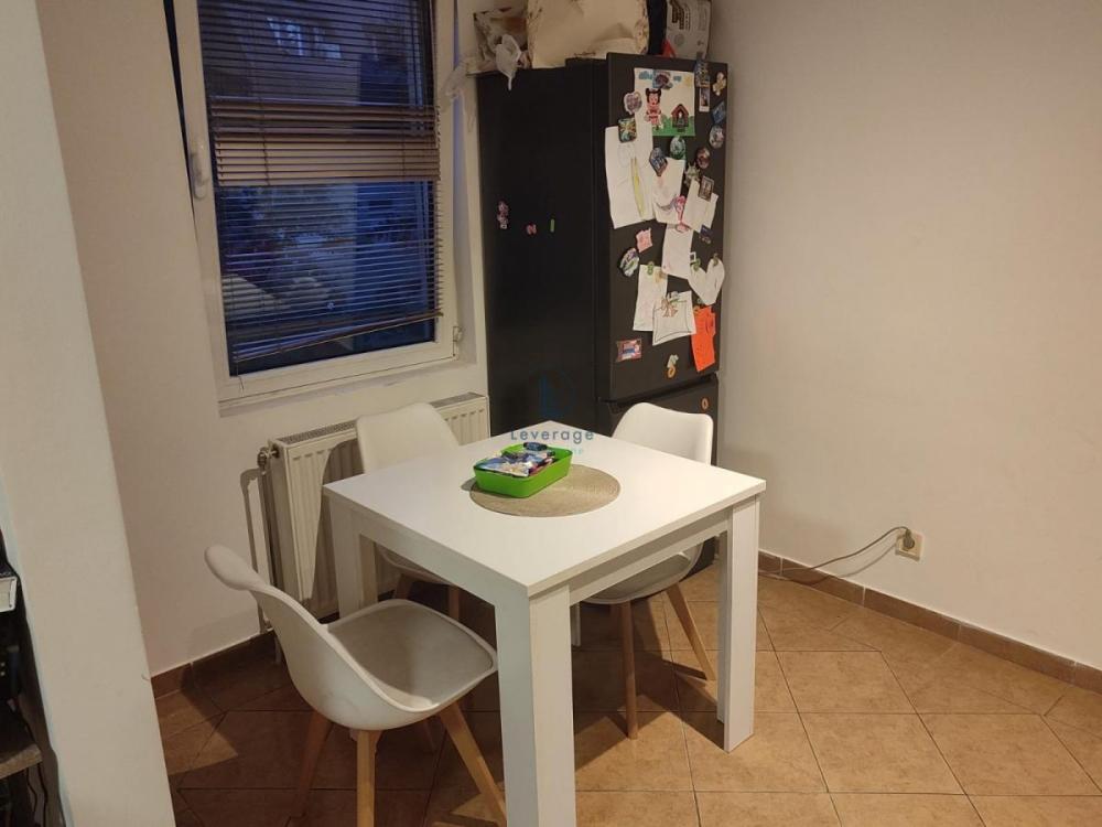 Stan na prodaju u Beogradu, trosoban, 82m2, cena 106000 evra
