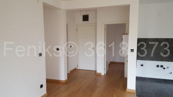 Stan na prodaju u Beogradu, Voždovac, cetvorosoban, 76m2, cena 299000 evra