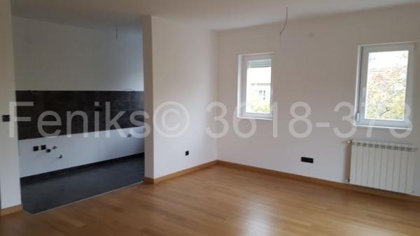 Stan na prodaju u Beogradu, Voždovac, cetvorosoban, 76m2, cena 299000 evra