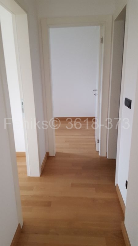 Stan na prodaju u Beogradu, Voždovac, cetvorosoban, 76m2, cena 299000 evra