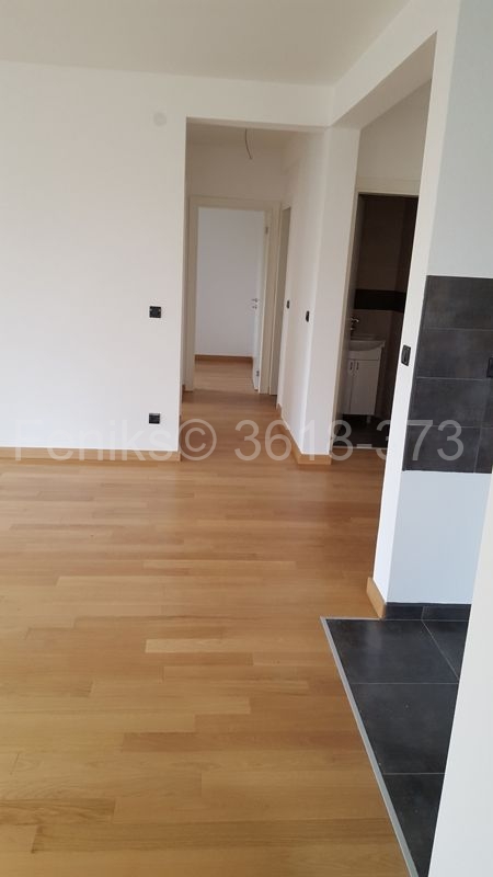Stan na prodaju u Beogradu, Voždovac, cetvorosoban, 76m2, cena 299000 evra