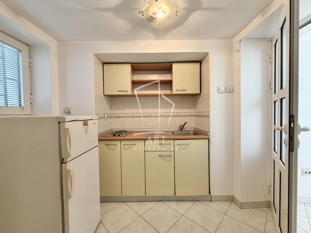 Stan na prodaju u Beogradu, Savski venac, dvosoban, 53m2, cena 159000 evra