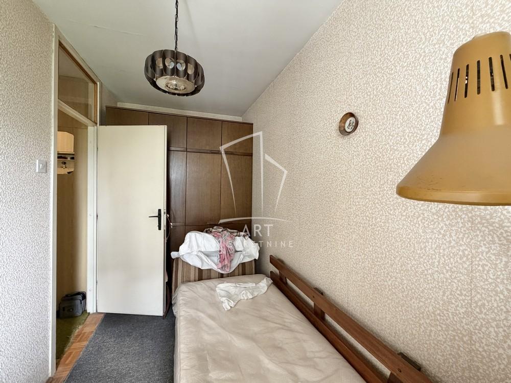 Stan na prodaju u Beogradu, Novi Beograd blok 62, dvoiposoban, 71m2, cena 210000 evra