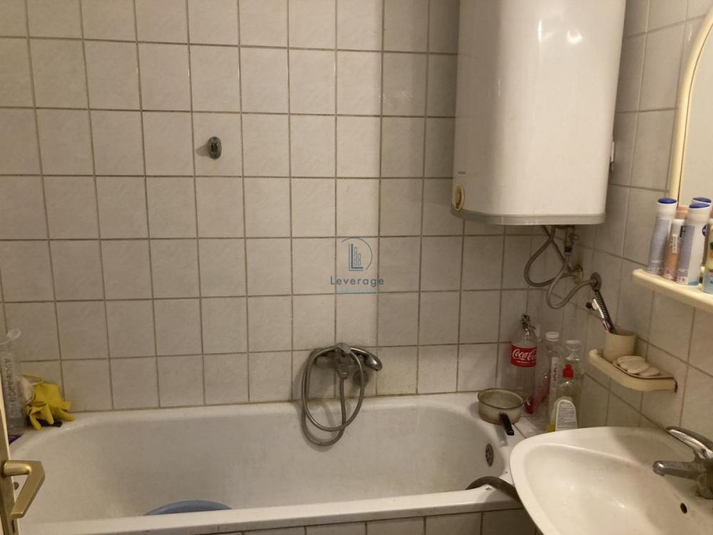 Stan na prodaju u Beogradu, Novi Beograd blok 11 (Hotel Jugoslavija), dvosoban, 48m2, cena 167900 evra