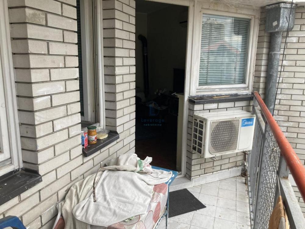 Stan na prodaju u Beogradu, Novi Beograd blok 11 (Hotel Jugoslavija), dvosoban, 48m2, cena 167900 evra