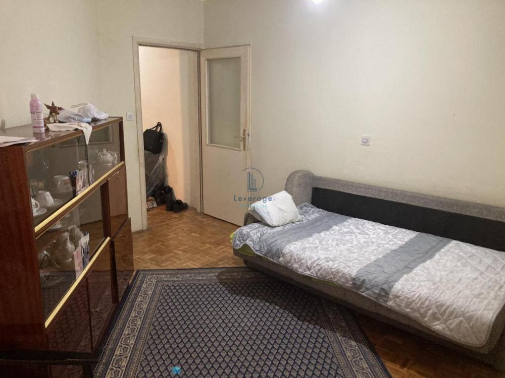 Stan na prodaju u Beogradu, Novi Beograd blok 11 (Hotel Jugoslavija), dvosoban, 48m2, cena 167900 evra
