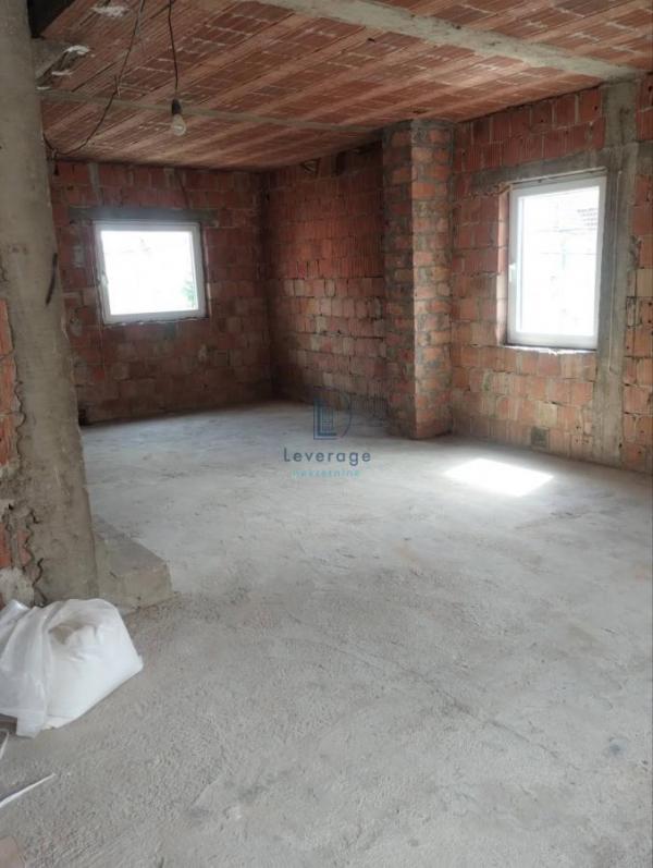 Stan na prodaju u Beogradu, Zemun polje, cetvorosoban, 100m2, cena 103000 evra