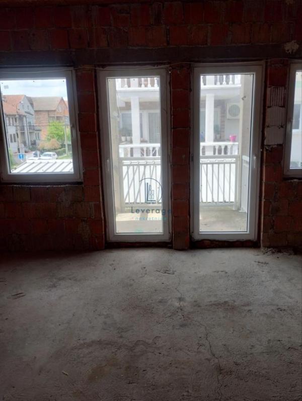 Stan na prodaju u Beogradu, Zemun polje, cetvorosoban, 100m2, cena 103000 evra