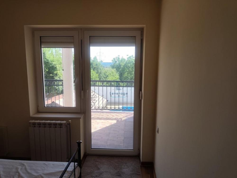Stan na prodaju u Beogradu, Jajinci, cetvorosoban, 115m2, cena 301600 evra